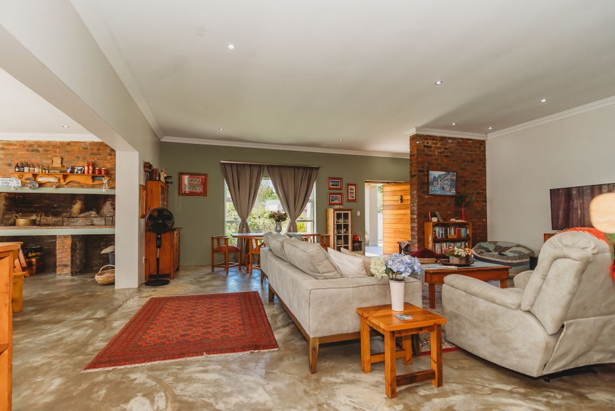 5 Bedroom Property for Sale in Heather Park Western Cape